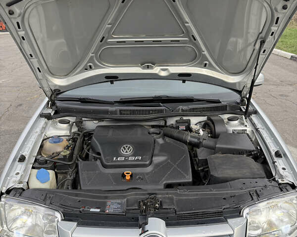 Серый Фольксваген Бора, объемом двигателя 1.6 л и пробегом 178 тыс. км за 5300 $, фото 25 на Automoto.ua