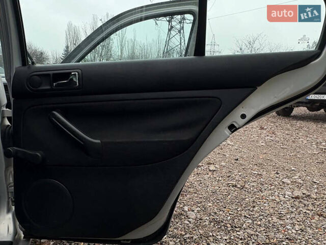 Серый Фольксваген Бора, объемом двигателя 1.6 л и пробегом 185 тыс. км за 4900 $, фото 16 на Automoto.ua