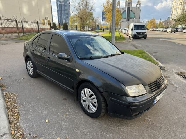 Серый Фольксваген Бора, объемом двигателя 2 л и пробегом 330 тыс. км за 2800 $, фото 2 на Automoto.ua