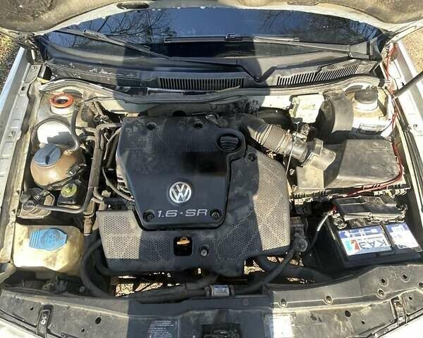 Сірий Фольксваген Бора, об'ємом двигуна 1.6 л та пробігом 360 тис. км за 3400 $, фото 10 на Automoto.ua