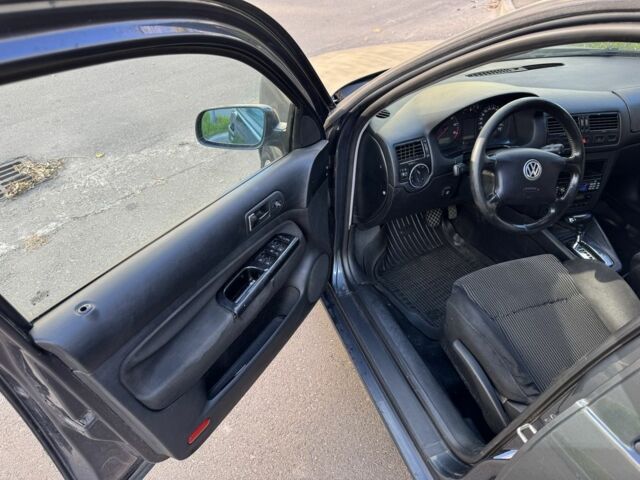 Серый Фольксваген Бора, объемом двигателя 2 л и пробегом 330 тыс. км за 2800 $, фото 8 на Automoto.ua