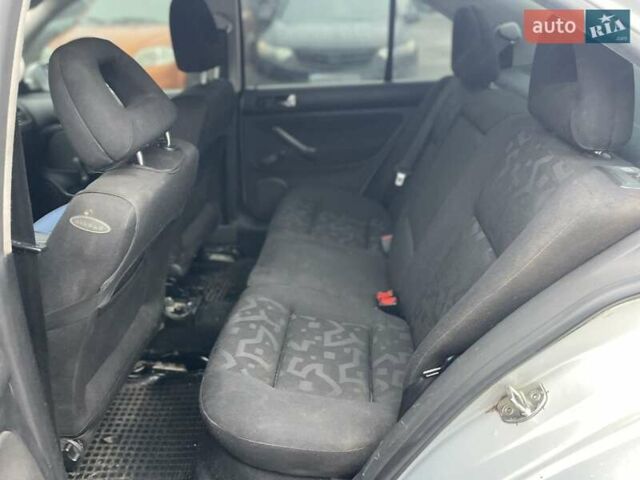 Сірий Фольксваген Бора, об'ємом двигуна 1.39 л та пробігом 250 тис. км за 3500 $, фото 1 на Automoto.ua