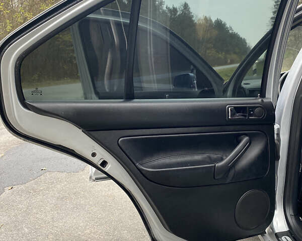 Серый Фольксваген Бора, объемом двигателя 1.9 л и пробегом 300 тыс. км за 4200 $, фото 5 на Automoto.ua