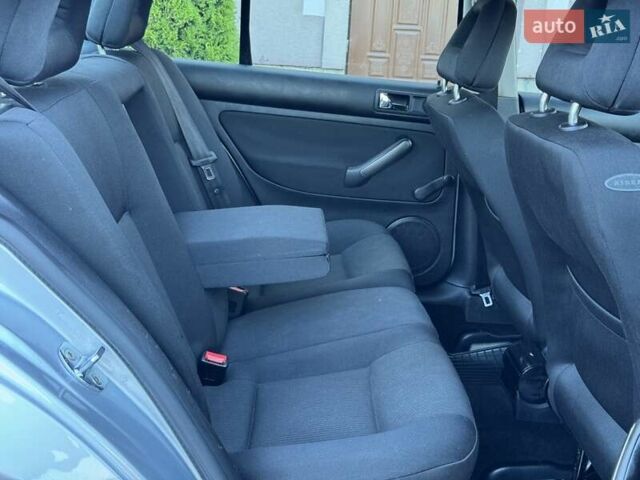 Серый Фольксваген Бора, объемом двигателя 1.6 л и пробегом 140 тыс. км за 4599 $, фото 95 на Automoto.ua