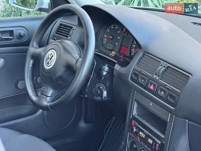 Серый Фольксваген Бора, объемом двигателя 1.6 л и пробегом 140 тыс. км за 4599 $, фото 87 на Automoto.ua