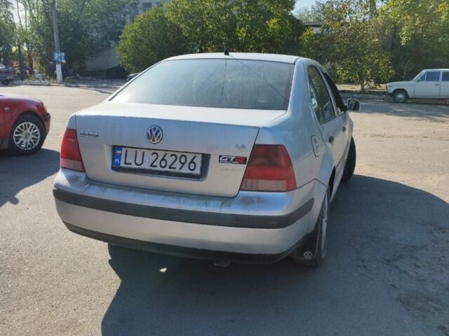 Серый Фольксваген Бора, объемом двигателя 1.6 л и пробегом 255 тыс. км за 1400 $, фото 6 на Automoto.ua