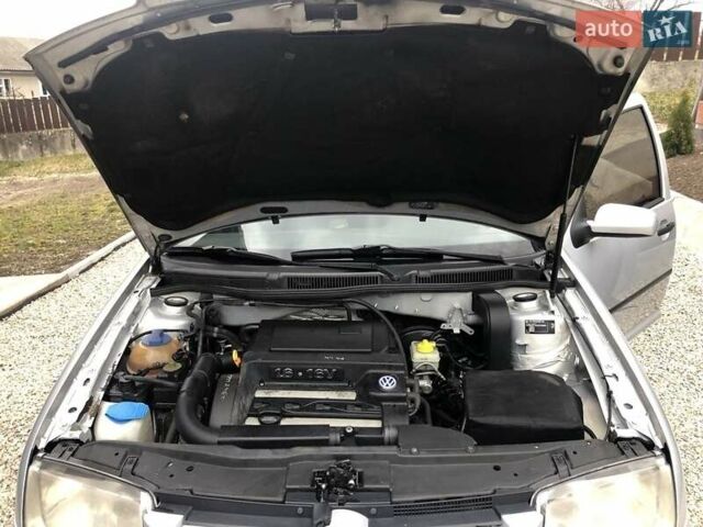 Серый Фольксваген Бора, объемом двигателя 1.6 л и пробегом 300 тыс. км за 3600 $, фото 22 на Automoto.ua