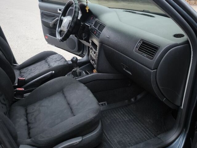 Сірий Фольксваген Бора, об'ємом двигуна 0 л та пробігом 300 тис. км за 3250 $, фото 17 на Automoto.ua