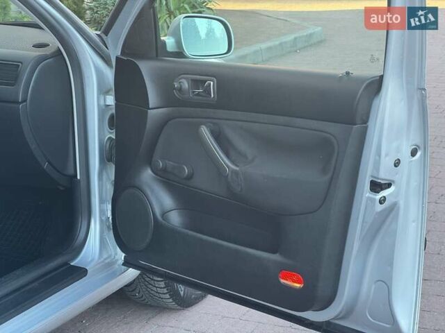 Серый Фольксваген Бора, объемом двигателя 1.6 л и пробегом 140 тыс. км за 4599 $, фото 80 на Automoto.ua