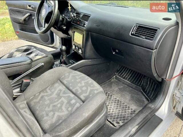 Серый Фольксваген Бора, объемом двигателя 1.4 л и пробегом 288 тыс. км за 2999 $, фото 21 на Automoto.ua