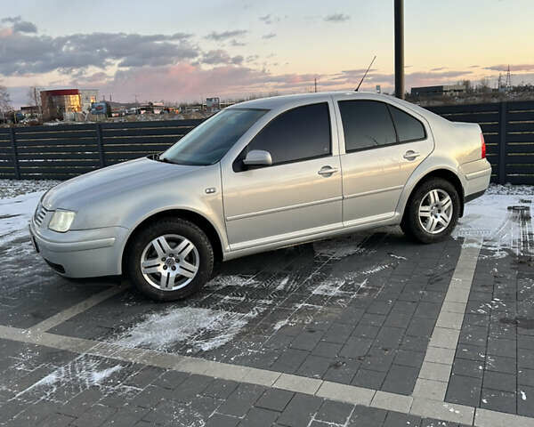 Сірий Фольксваген Бора, об'ємом двигуна 1.6 л та пробігом 356 тис. км за 3800 $, фото 3 на Automoto.ua