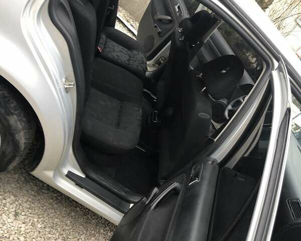 Серый Фольксваген Бора, объемом двигателя 1.6 л и пробегом 300 тыс. км за 3600 $, фото 15 на Automoto.ua