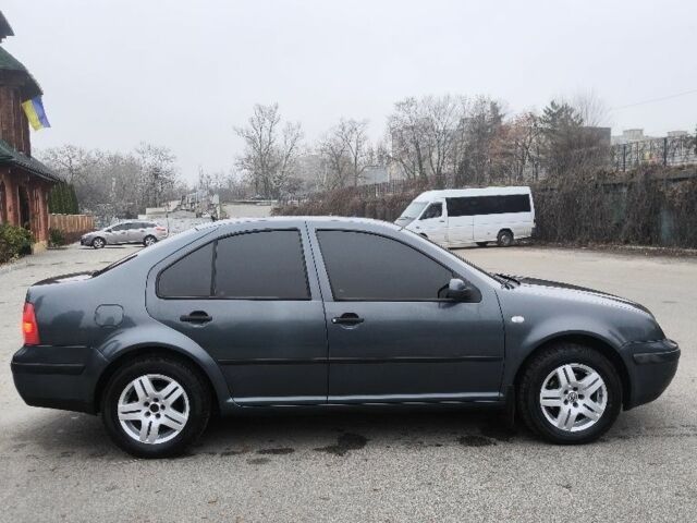 Сірий Фольксваген Бора, об'ємом двигуна 0 л та пробігом 300 тис. км за 3250 $, фото 3 на Automoto.ua