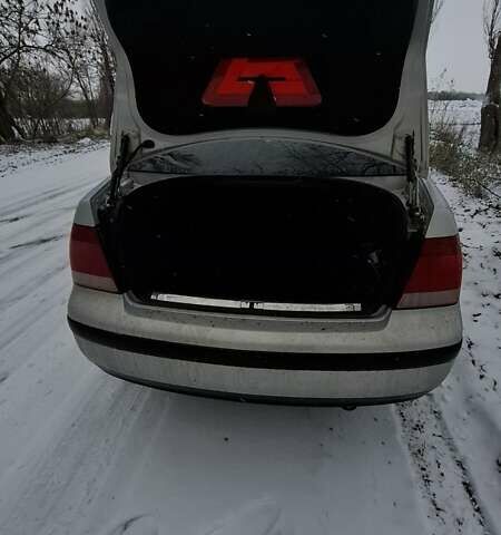 Сірий Фольксваген Бора, об'ємом двигуна 1.6 л та пробігом 192 тис. км за 5500 $, фото 11 на Automoto.ua