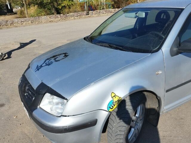 Серый Фольксваген Бора, объемом двигателя 1.6 л и пробегом 255 тыс. км за 1400 $, фото 2 на Automoto.ua