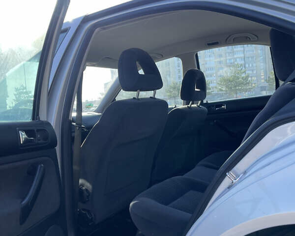 Серый Фольксваген Бора, объемом двигателя 1.39 л и пробегом 170 тыс. км за 4800 $, фото 14 на Automoto.ua