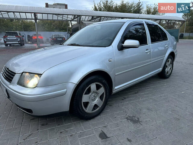 Сірий Фольксваген Бора, об'ємом двигуна 1.6 л та пробігом 263 тис. км за 3950 $, фото 2 на Automoto.ua