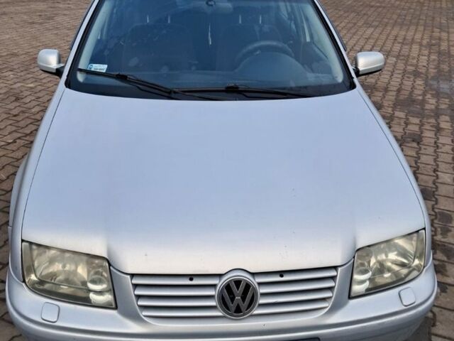 Серый Фольксваген Бора, объемом двигателя 1.9 л и пробегом 333 тыс. км за 2100 $, фото 1 на Automoto.ua