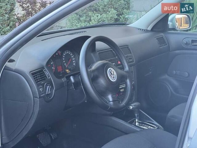 Серый Фольксваген Бора, объемом двигателя 1.6 л и пробегом 140 тыс. км за 4599 $, фото 63 на Automoto.ua