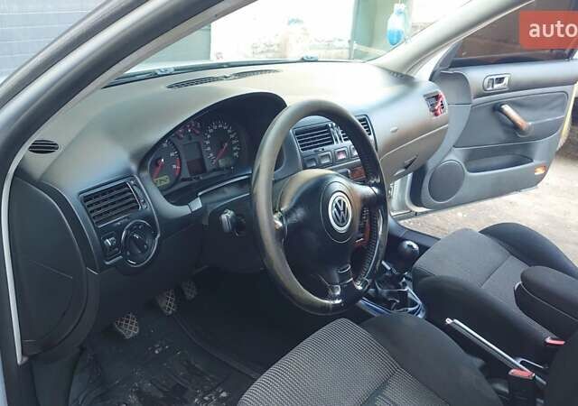 Фольксваген Бора 2000 у Бучаче на Automoto.ua Сірий Фольксваген Бора, об'ємом двигуна 1.6 л та пробігом 290 тис. км за 4300 $, фото 9 на Automoto.ua