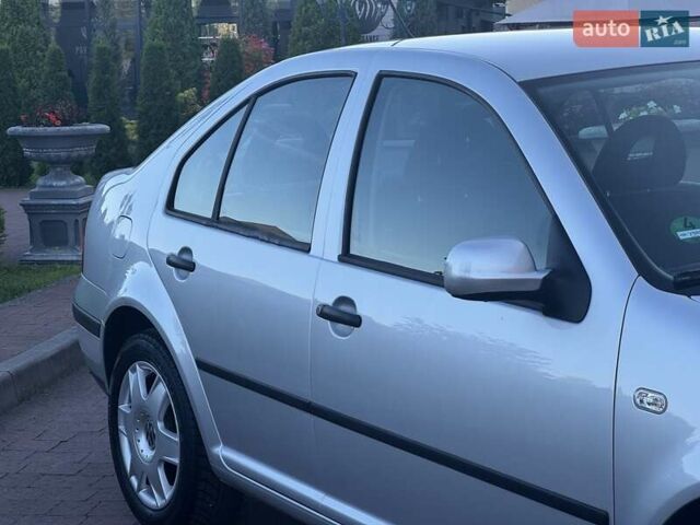 Серый Фольксваген Бора, объемом двигателя 1.6 л и пробегом 140 тыс. км за 4599 $, фото 24 на Automoto.ua