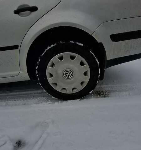 Сірий Фольксваген Бора, об'ємом двигуна 1.6 л та пробігом 192 тис. км за 5500 $, фото 7 на Automoto.ua