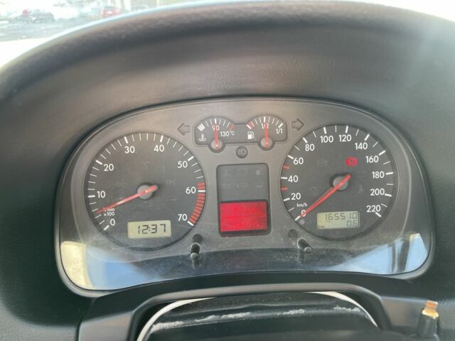 Серый Фольксваген Бора, объемом двигателя 1.4 л и пробегом 170 тыс. км за 4800 $, фото 6 на Automoto.ua