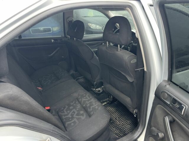 Сірий Фольксваген Бора, об'ємом двигуна 1.4 л та пробігом 250 тис. км за 3500 $, фото 5 на Automoto.ua