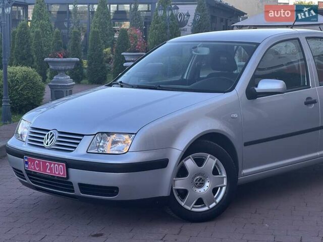 Серый Фольксваген Бора, объемом двигателя 1.6 л и пробегом 140 тыс. км за 4599 $, фото 5 на Automoto.ua