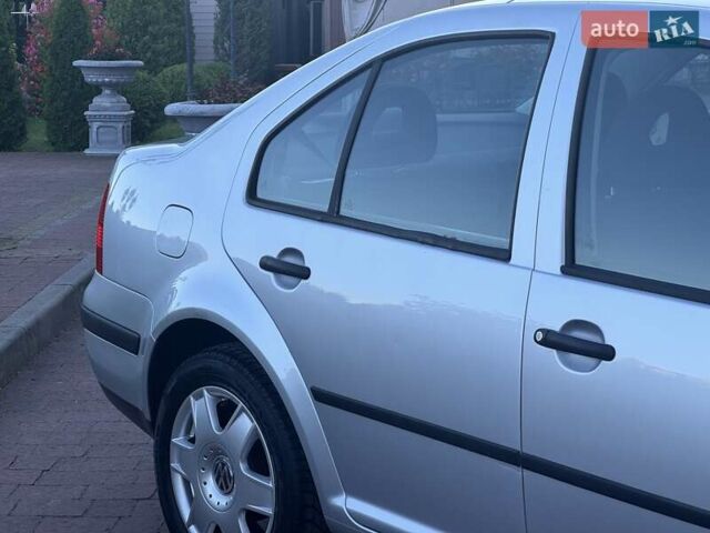 Серый Фольксваген Бора, объемом двигателя 1.6 л и пробегом 140 тыс. км за 4599 $, фото 26 на Automoto.ua