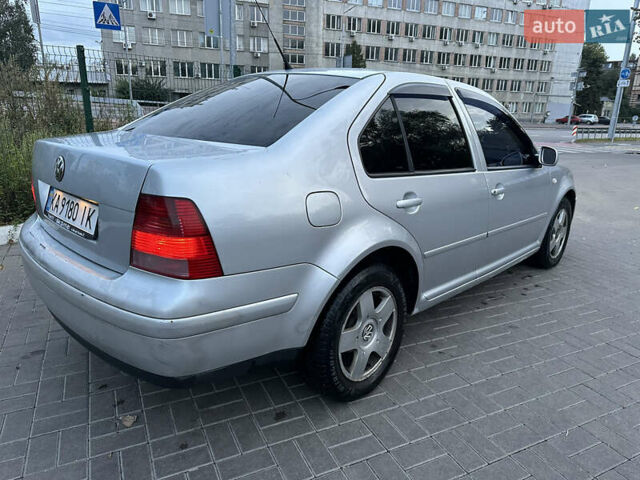 Сірий Фольксваген Бора, об'ємом двигуна 1.6 л та пробігом 263 тис. км за 3950 $, фото 5 на Automoto.ua