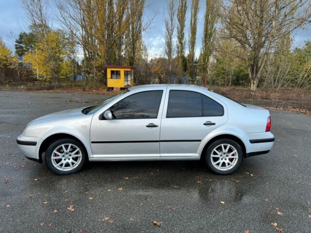 Сірий Фольксваген Бора, об'ємом двигуна 1.6 л та пробігом 259 тис. км за 4250 $, фото 2 на Automoto.ua