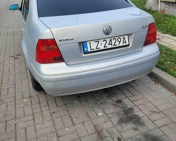 Серый Фольксваген Бора, объемом двигателя 1.6 л и пробегом 270 тыс. км за 2100 $, фото 1 на Automoto.ua