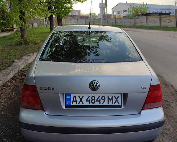 Сірий Фольксваген Бора, об'ємом двигуна 1.6 л та пробігом 144 тис. км за 5100 $, фото 3 на Automoto.ua
