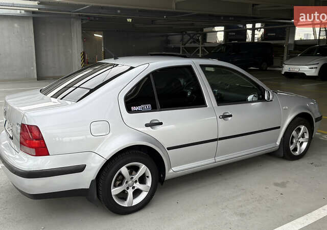 Серый Фольксваген Бора, объемом двигателя 1.6 л и пробегом 273 тыс. км за 4000 $, фото 8 на Automoto.ua