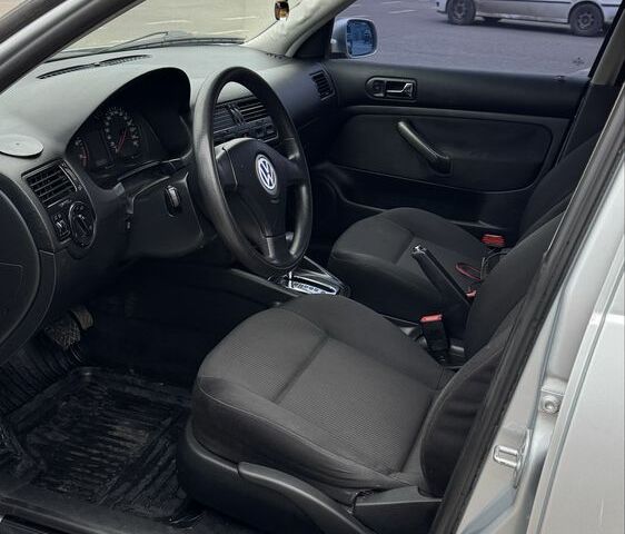 Серый Фольксваген Бора, объемом двигателя 1.6 л и пробегом 143 тыс. км за 3400 $, фото 5 на Automoto.ua