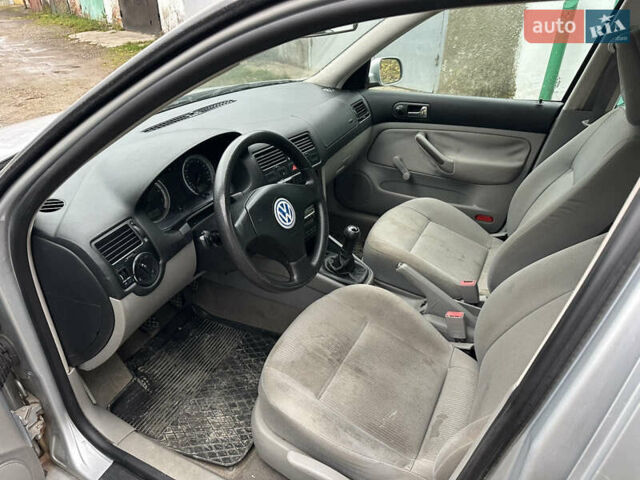 Серый Фольксваген Бора, объемом двигателя 1.6 л и пробегом 220 тыс. км за 1650 $, фото 5 на Automoto.ua