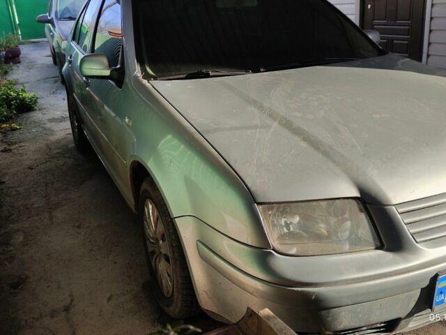 Серый Фольксваген Бора, объемом двигателя 1.6 л и пробегом 300 тыс. км за 3100 $, фото 4 на Automoto.ua