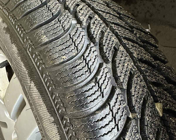 Серый Фольксваген Бора, объемом двигателя 1.6 л и пробегом 220 тыс. км за 1650 $, фото 8 на Automoto.ua