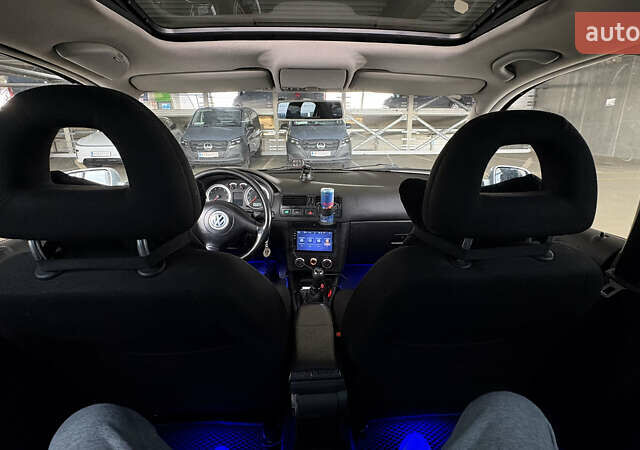 Серый Фольксваген Бора, объемом двигателя 1.6 л и пробегом 273 тыс. км за 4000 $, фото 13 на Automoto.ua