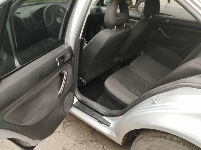 Серый Фольксваген Бора, объемом двигателя 1.6 л и пробегом 220 тыс. км за 2700 $, фото 5 на Automoto.ua