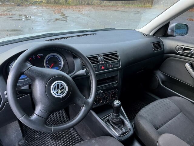 Сірий Фольксваген Бора, об'ємом двигуна 1.6 л та пробігом 259 тис. км за 4250 $, фото 5 на Automoto.ua