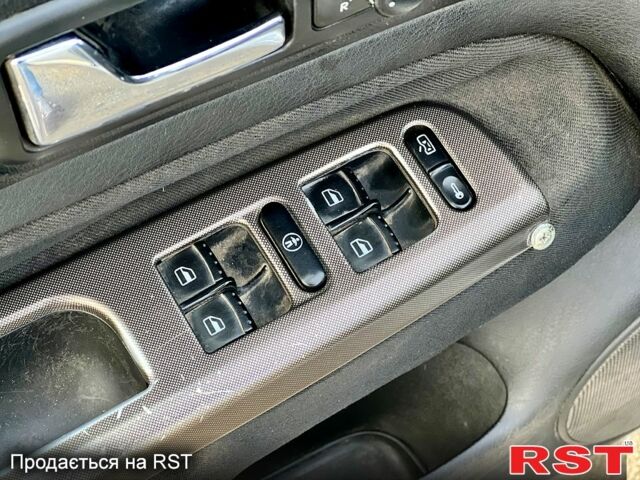 Сірий Фольксваген Бора, об'ємом двигуна 1.6 л та пробігом 275 тис. км за 3100 $, фото 11 на Automoto.ua