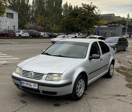 Серый Фольксваген Бора, объемом двигателя 1.6 л и пробегом 143 тыс. км за 3400 $, фото 2 на Automoto.ua