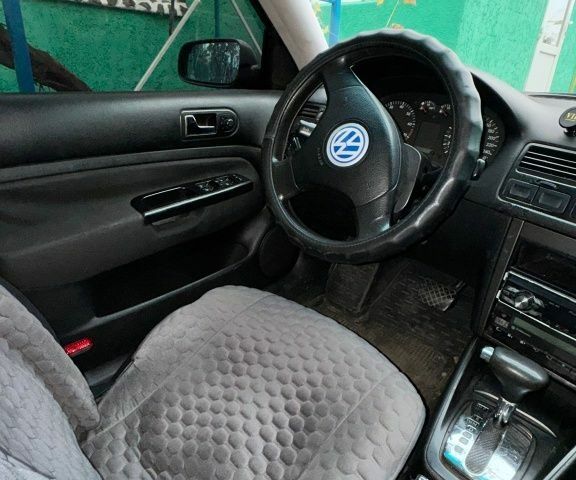 Серый Фольксваген Бора, объемом двигателя 1.6 л и пробегом 290 тыс. км за 3000 $, фото 7 на Automoto.ua