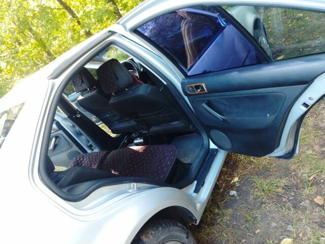 Серый Фольксваген Бора, объемом двигателя 1.6 л и пробегом 346 тыс. км за 2500 $, фото 5 на Automoto.ua