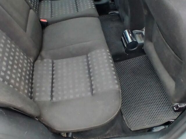 Сірий Фольксваген Бора, об'ємом двигуна 0 л та пробігом 225 тис. км за 4100 $, фото 3 на Automoto.ua