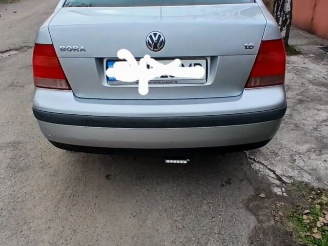 Сірий Фольксваген Бора, об'ємом двигуна 0 л та пробігом 225 тис. км за 4100 $, фото 1 на Automoto.ua