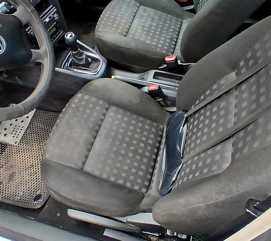 Серый Фольксваген Бора, объемом двигателя 1.6 л и пробегом 225 тыс. км за 4100 $, фото 4 на Automoto.ua