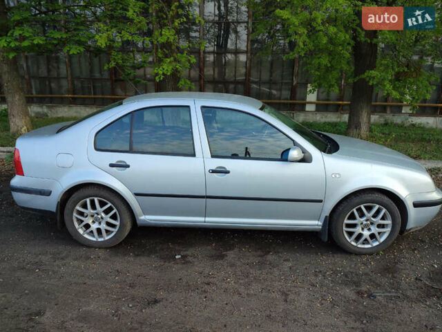 Сірий Фольксваген Бора, об'ємом двигуна 1.6 л та пробігом 144 тис. км за 5100 $, фото 2 на Automoto.ua